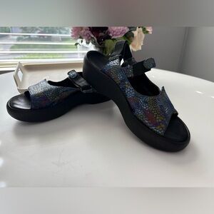Wolky size 9.5 (40) Colorful Women's Sandals